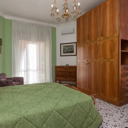 Apartment Pamphili Apartment *